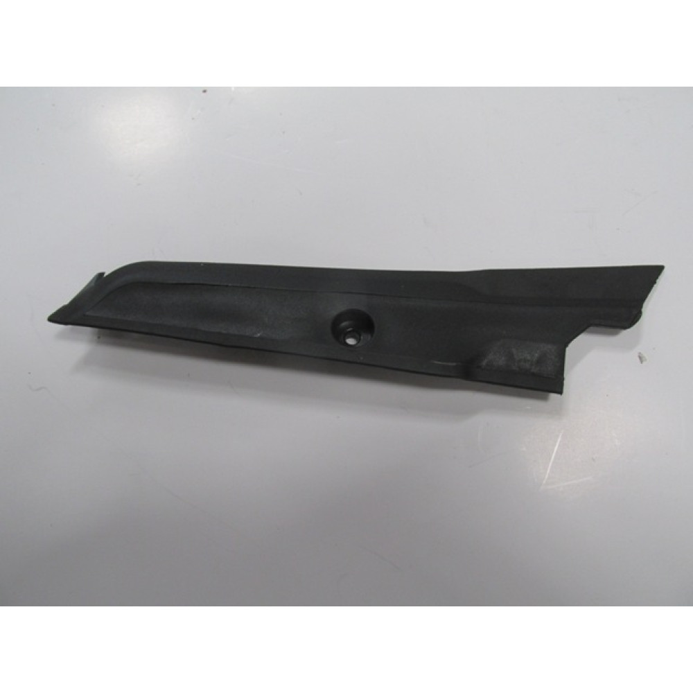 FIAT LINEA CLASSIC- 06/15; ÖN CAM KENAR PLASTİĞİ SAĞ (SİLGİ PANELİ/TESPİT PLASTİĞİ) SAĞ 1882-1981