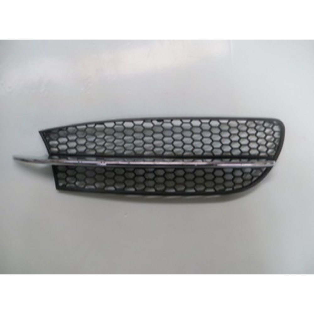 ALFA ROMEO 147- 01/05; ÖN TAMPON PANJURU SOL SİYAH (ÇITASI NİKELAJLI) (TW) 1963-2012B