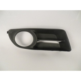 TOYOTA COROLLA- ZZE121- 05/06; SİS LAMBA KAPAĞI SAĞ YUVARLAK DELİKLİ (EURO BODY) 199-2061A