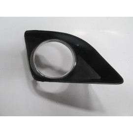 TOYOTA COROLLA- E150- 07/10; SİS LAMBA KAPAĞI SAĞ SİS DELİKLİ/NİKELAJLI (CASP) 200-2061B