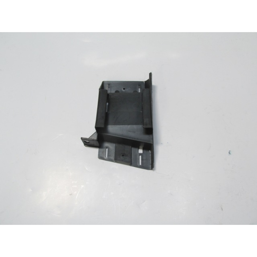 BMW 3 SERI- E36- SD/COUPE- 91/98; ÖN TAMPON İÇ BAĞLANTI BRAKETİ SAĞ (YAN KULAĞA TAKILAN)(PLASTİK)(TW 2004-2031