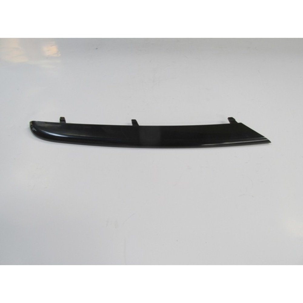 BMW 3 SERI- E90- 05/09; ÖN TAMPON PANJURU ÜST BANDI SAĞ SİYAH (TW) 2008-2013