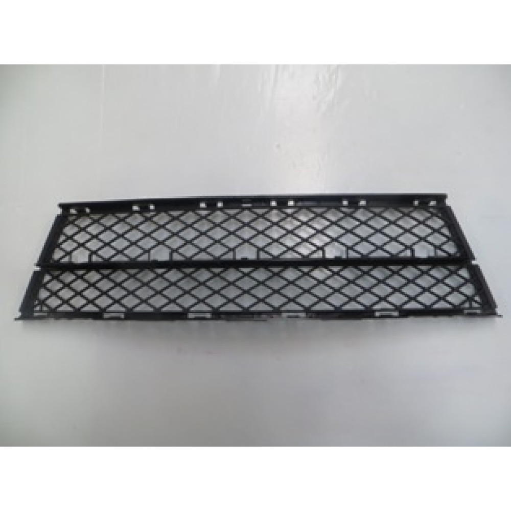 BMW 5 SERI- E60- 07/10; ÖN TAMPON PANJURU ORTA SİYAH (TW) 2020-2010A