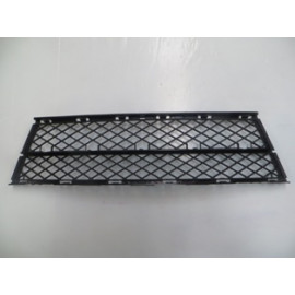 BMW 5 SERI- E60- 07/10; ÖN TAMPON PANJURU ORTA SİYAH (TW) 2020-2010A