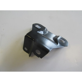 BMW 5 SERI- F10- 10/16; ÖN ÇAMURLUK BRAKETİ (TUTUCU) SAĞ 2021-2107