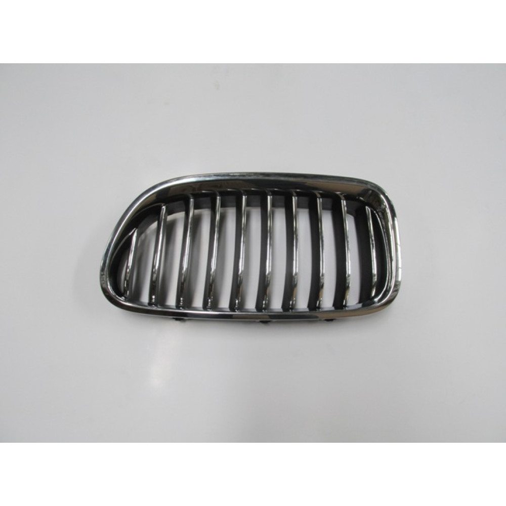 BMW 5 SERI- F10- 13/16; ÖN PANJUR SOL NİKELAJLI (İÇ PETEKLERİ SİYAH) (TW) 2021-2344