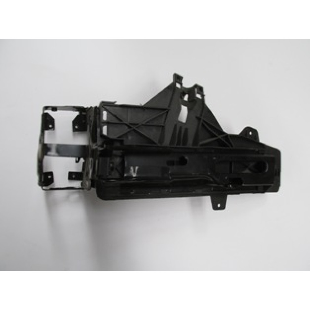 BMW 5 SERI- F10- 10/16; FAR ALT BAĞLANTI BRAKETİ SOL (PLASTİK BRAKETİ İLE BİRLİKTE) (TW) 2021-2348