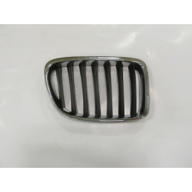 BMW X1- E84- 13/15; ÖN PANJUR SAĞ NİKELAJLI/ İÇ PETEKLERİ SİYAH 2040-2341