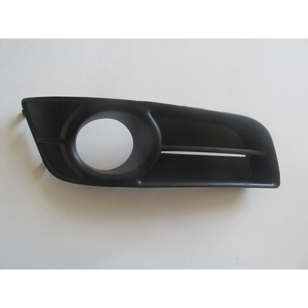 TOYOTA COROLLA- HB- 04/06; SİS LAMBA KAPAĞI SAĞ (SİS DELİKLİ) (TYG) 206-2061