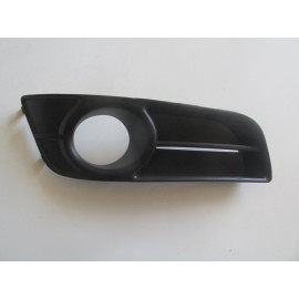 TOYOTA COROLLA- HB- 04/06; SİS LAMBA KAPAĞI SAĞ (SİS DELİKLİ) (TYG) 206-2061