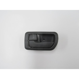 TOYOTA CARINA- 97/98; ÖN KAPI İÇ AÇMA KOLU SOL SİYAH (HUSHAN) 207-3012