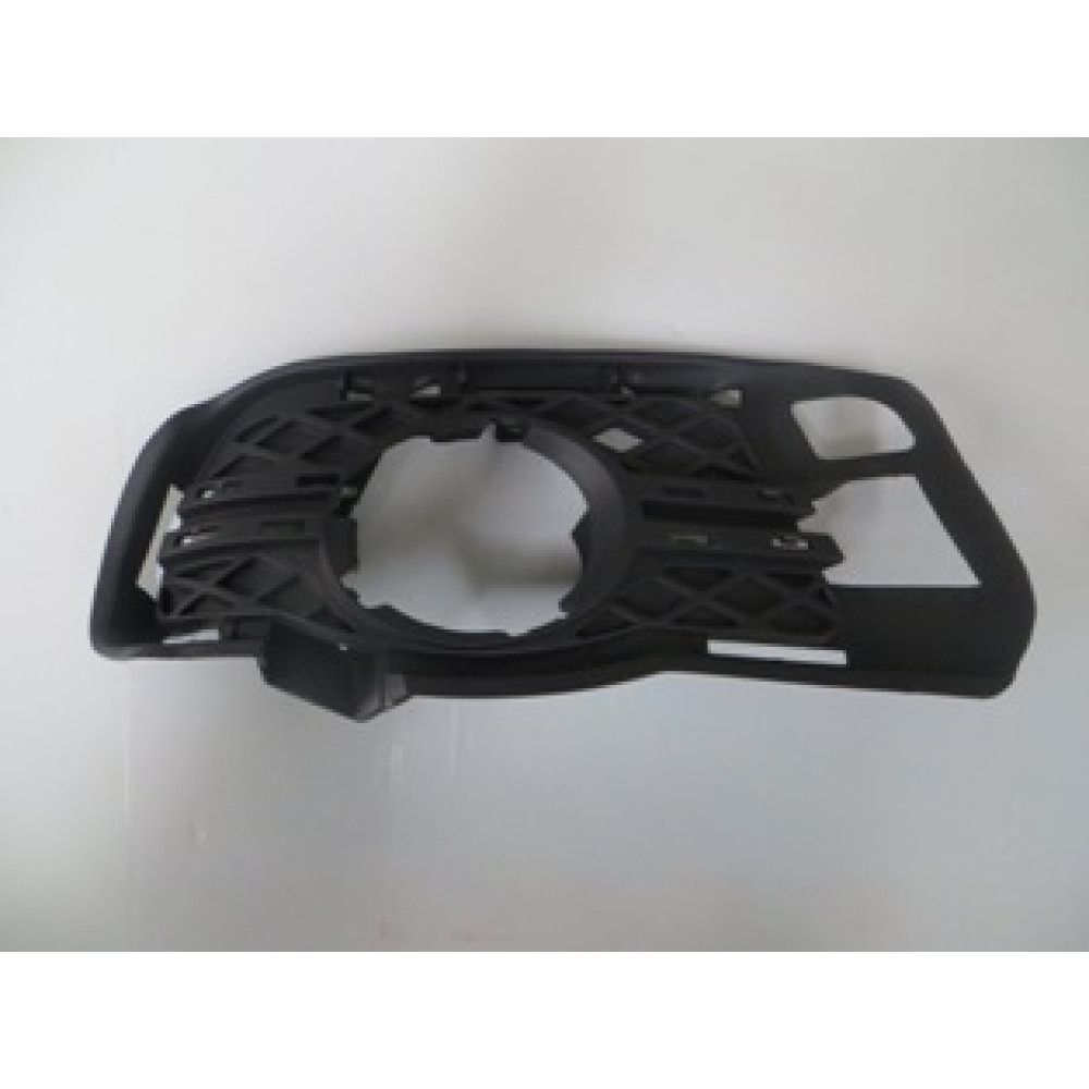 MERCEDES C CLASS- W204- 07/11; SİS LAMBA KAPAĞI SAĞ SİS DELİKLİ (TW) 2146-2061