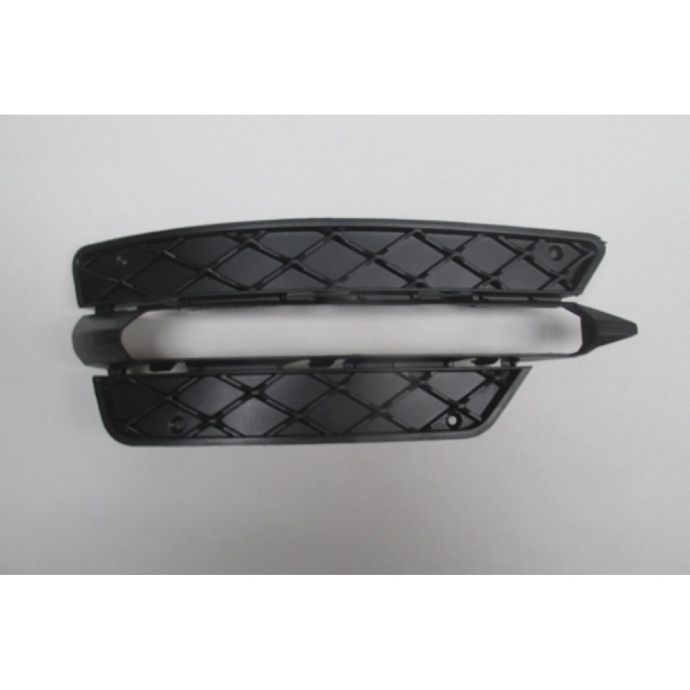 MERCEDES C CLASS- W204- 11/13; SİS LAMBA KAPAĞI SAĞ (NİKELAJ ÇITASIZ) (TYG) 2147-2063A