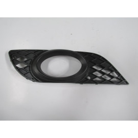 MERCEDES E CLASS- W211- 07/09; SİS LAMBA KAPAĞI SAĞ SİS DELİKLİ/ÇERÇEVESİ SİYAH (TW) 2153-2061B