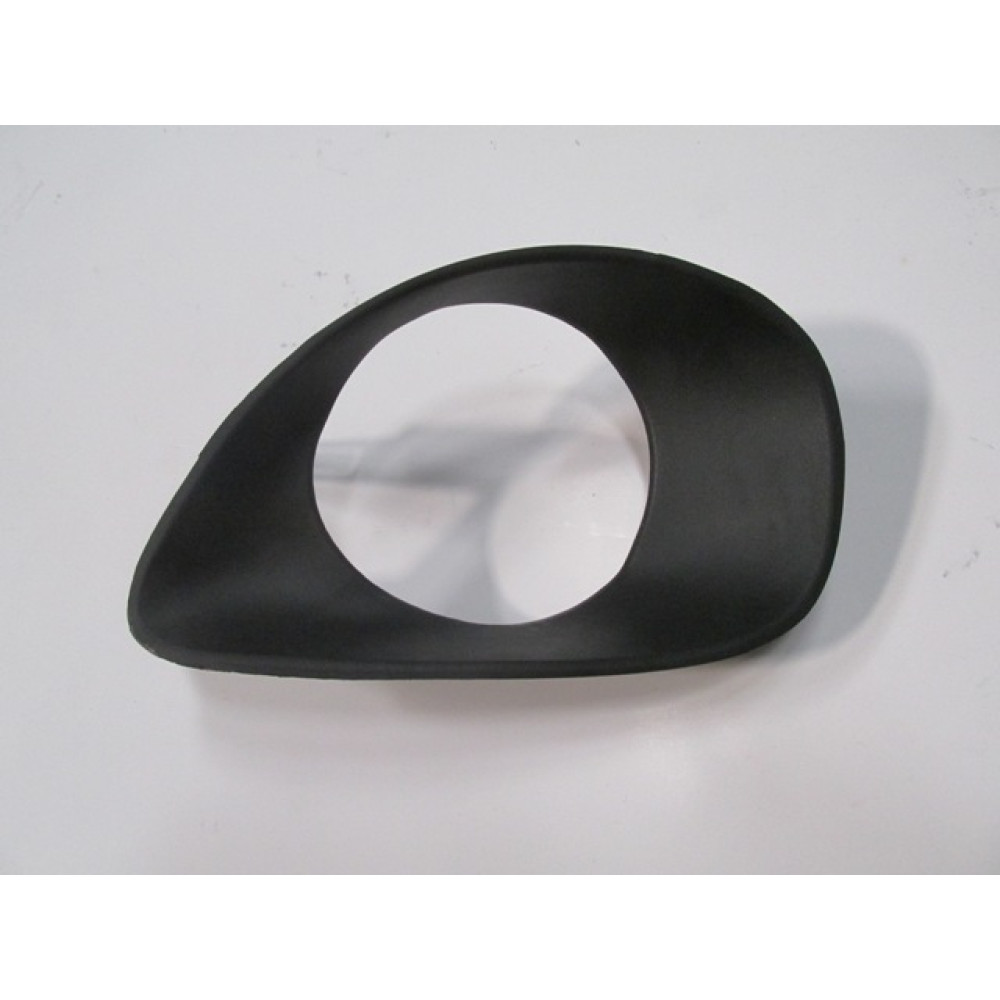 TOYOTA YARIS- 06/09; SİS LAMBA KAPAĞI SOL SİYAH (SİS DELİKLİ) (TW) 217-2062