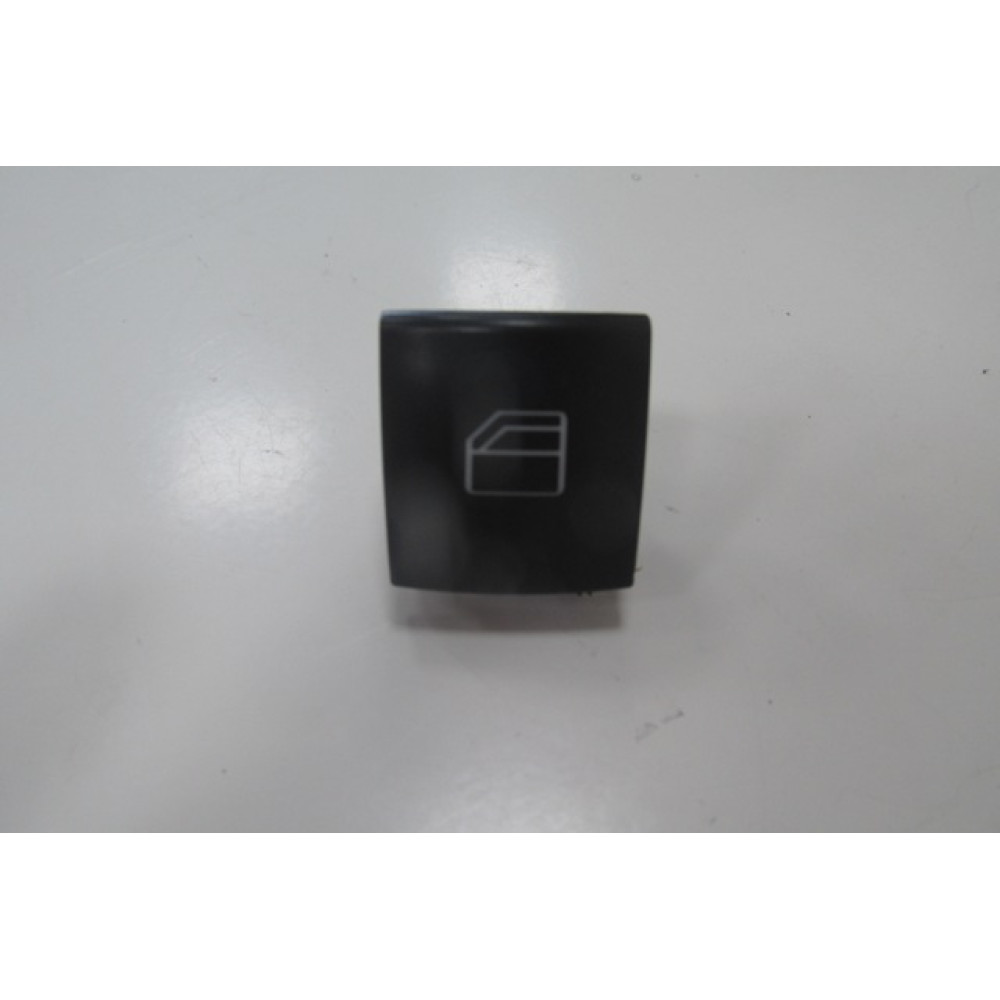 MERCEDES A CLASS- W176- 11/17; ÖN/ARKA CAM DÜĞME BUTONU SAĞ 2203-1955