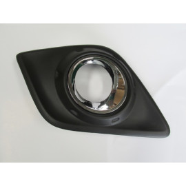 TOYOTA HILUX- PICK UP- 15/19; SİS LAMBA KAPAĞI SAĞ SİS DELİKLİ (SİS YUVASI NİKELAJLI) (CASP) 230-2061