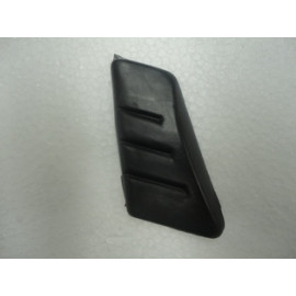 NISSAN SUNNY- B13- 90/94; ARKA ÇAMURLUK BANDI SAĞ ÇİZGİLİ TİP SİYAH (YAPIŞTIRMALI) (TYG) 253-2751