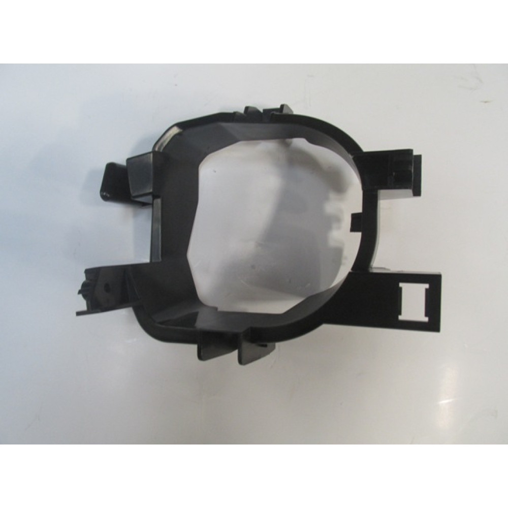 NISSAN PICK UP- NAVARA- 16/22; SİS LAMBA ÇERÇEVE BRAKETİ SOL PLASTİK (CASP) 296-2064A