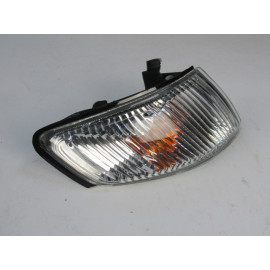 MAZDA 626- SD/HB- 98/00; ÖN SİNYAL SAĞ (SİYAH ÇERÇEVELİ) (CASP) 335-1101