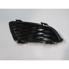 MAZDA 6- SD- 03/06; SİS LAMBA KAPAĞI SAĞ SİS DELİKSİZ SİYAH (TW) 341-2061