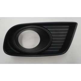 MAZDA BT 50- PICK UP- 10/12; SİS LAMBA KAPAĞI SİS DELİKLİ SAĞ SİYAH (ORİJİNAL) 374-2061A