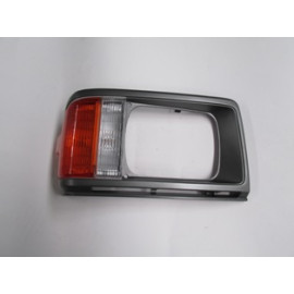 MAZDA E2200- MİNİBÜS- 93/95; FAR ÇERÇEVELİ SİNYAL SAĞ (TYG) 381-1103