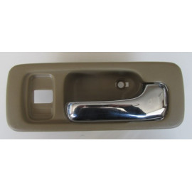 HONDA ACCORD- 90/93; ÖN KAPI İÇ AÇMA KOLU SAĞ BEJ (ELCEĞİ NİKELAJLI) 391-3017