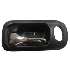 HONDA CRV- 02/04; ÖN KAPI İÇ AÇMA KOLU SOL SİYAH (ELCEĞİ NİKELAJLI) (HUSHAN) 442-3014