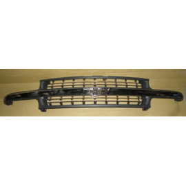 CHEVROLET SILVERADO- 99/02; ÖN PANJUR SİYAH (ÜST ÇITASI VE PETEKLERİ NİKELAJLI) 5201-2340