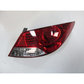 HYUNDAI ACCENT- BLUE- 11/18; STOP LAMBASI SAĞ KIRMIZI/BEYAZ (MARS) 596-1501