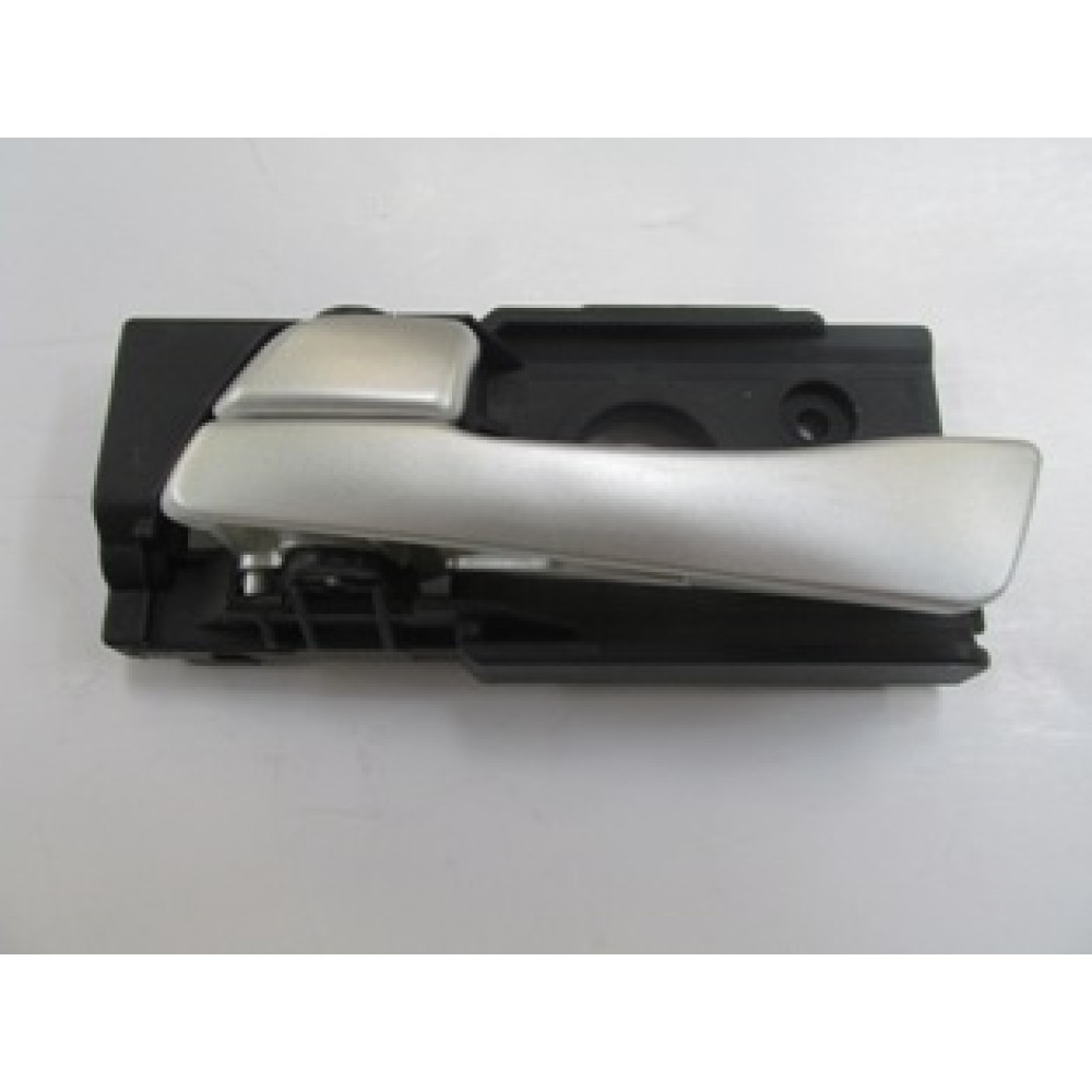 HYUNDAI ACCENT- BLUE- 11/18; ÖN KAPI İÇ AÇMA KOLU SOL SİYAH (ELCEĞİ GÜMÜŞ GRİ) (HUSHAN) 596-3012