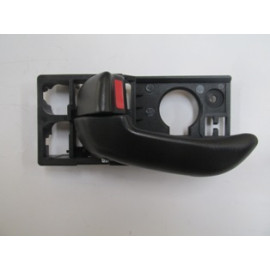 HYUNDAI I10- 08/11; ÖN KAPI İÇ AÇMA KOLU SOL SİYAH 608-3014