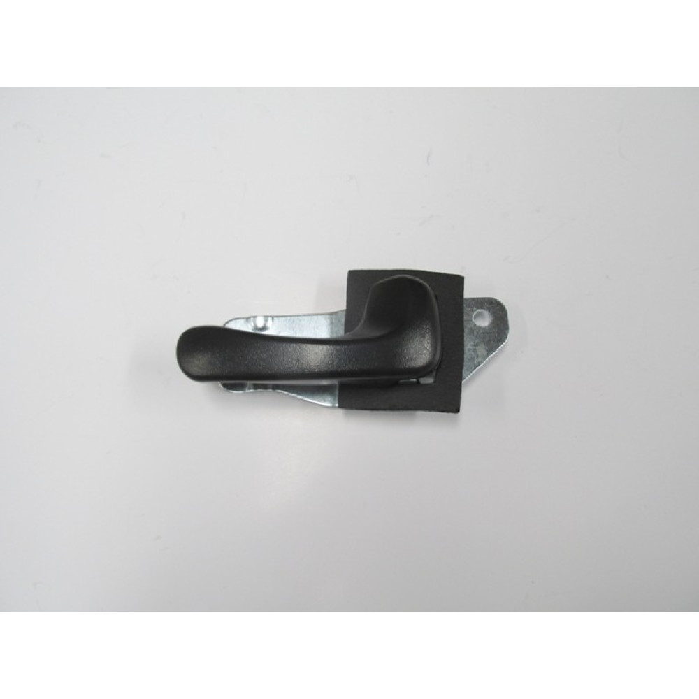 HYUNDAI STAREX- MİNİBÜS- 98/08; ÖN KAPI İÇ AÇMA KOLU SAĞ SİYAH (PÜTÜRLÜ TİP) (HUSHAN) 635-3011