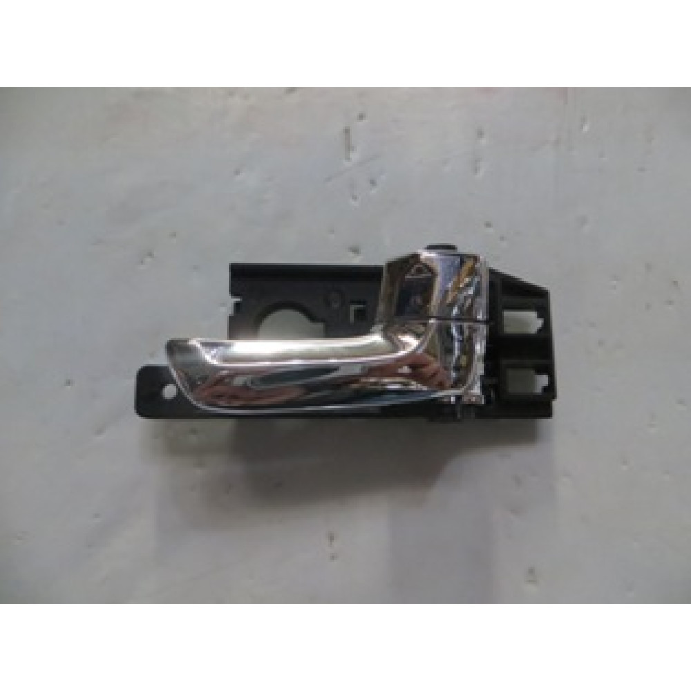 KIA SPORTAGE- 05/08; ÖN/ARKA KAPI İÇ AÇMA KOLU SAĞ NİKELAJLI (HUSHAN) 696-3013