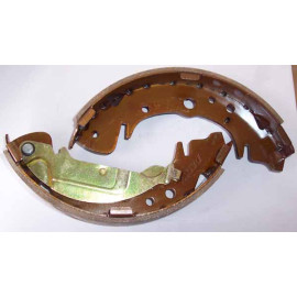 KIA CARNIVAL- 04/06; ARKA FREN PABUCU (126,9X54,5) (DAIWA) 705-6360