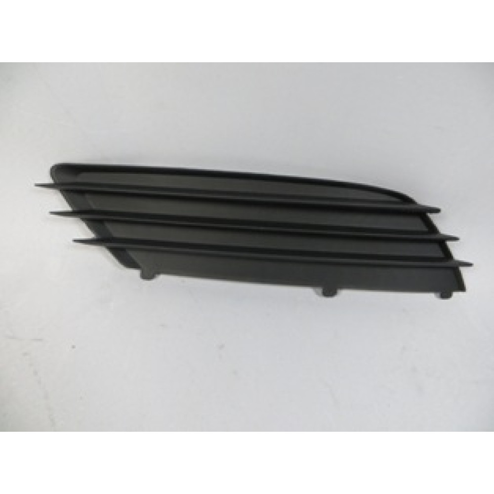 OPEL ASTRA- H- HB- 04/07; SİS LAMBA KAPAĞI SAĞ SİS DELİKSİZ 755-2061A