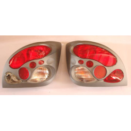 FORD FIESTA- 00/02; MODİFİYE STOP LAMBASI SAĞ/SOL SET 2 PARÇA GRİ/KIRMIZI/BEYAZ (TYC) 805-1530