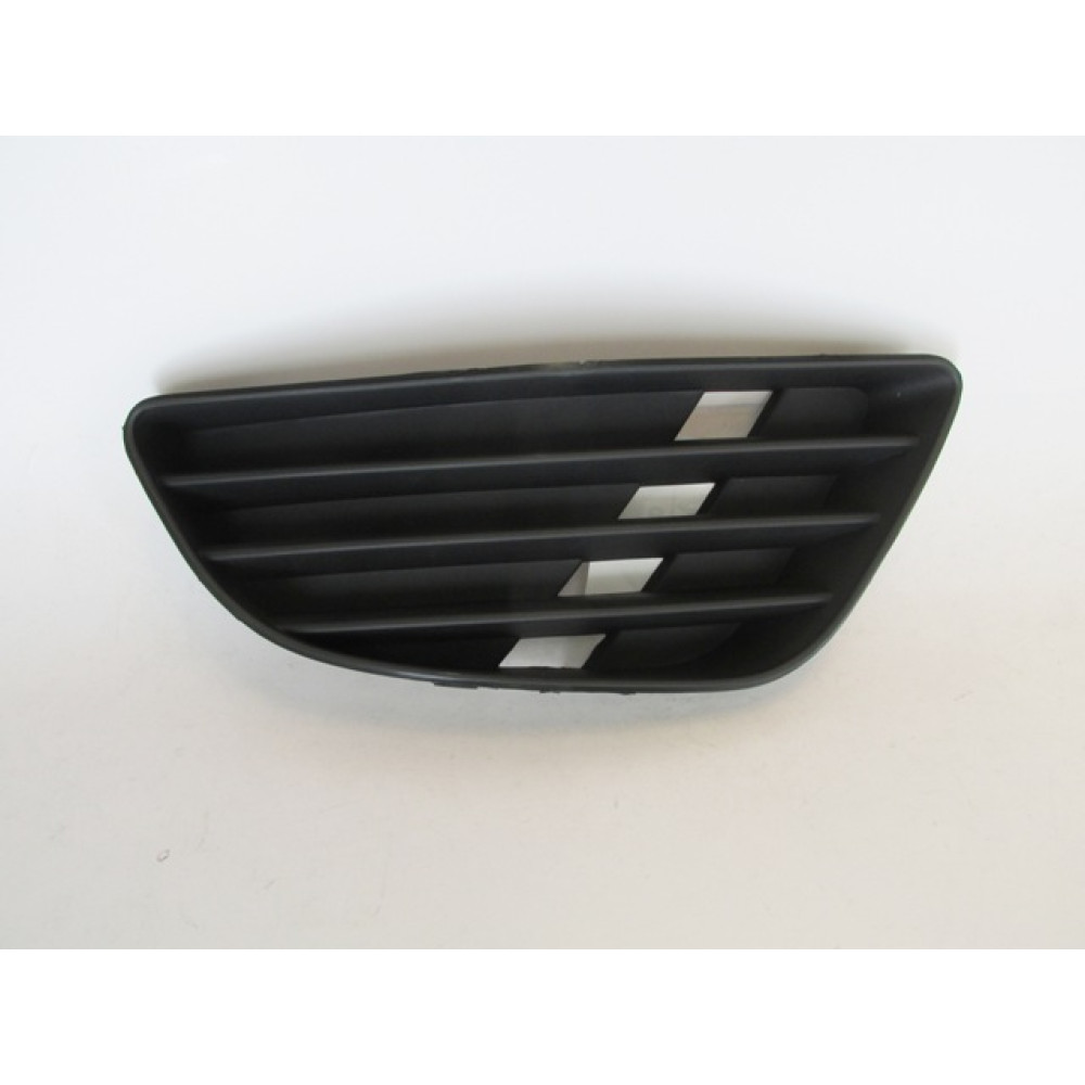 FORD FIESTA- 02/05; SİS LAMBA KAPAĞI SAĞ SİYAH SİS DELİKSİZ (TYG) 807-2061