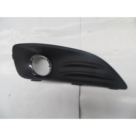 FORD FIESTA- 13/17; SİS LAMBA KAPAĞI SAĞ SİYAH (SİS DELİĞİ NİKELAJ ÇERÇEVELİ) (TYG) 810-2061