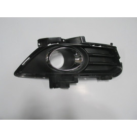 FORD MONDEO- 15/18; SİS LAMBA KAPAĞI SAĞ SİS DELİKLİ (NİKELAJ ÇERÇEVELİ) (TW) 820-2061