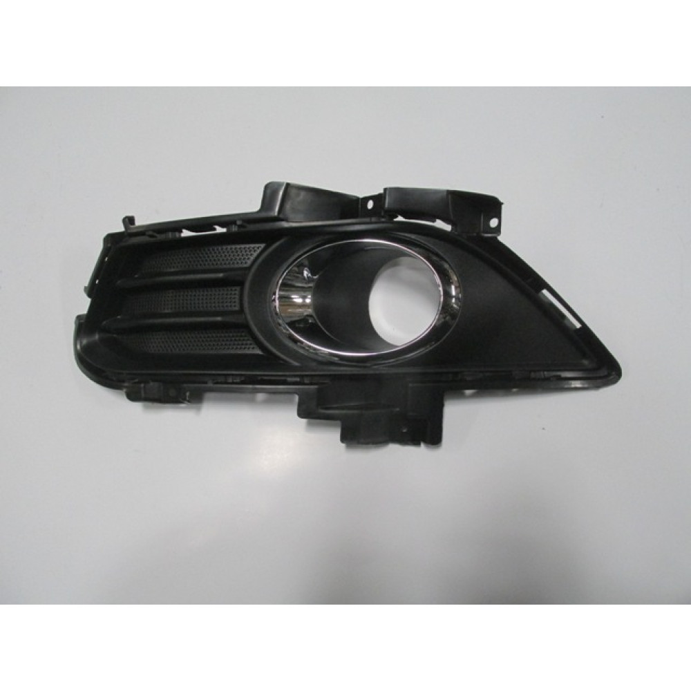 FORD MONDEO- 15/18; SİS LAMBA KAPAĞI SOL SİS DELİKLİ (NİKELAJ ÇERÇEVELİ) (TW) 820-2062