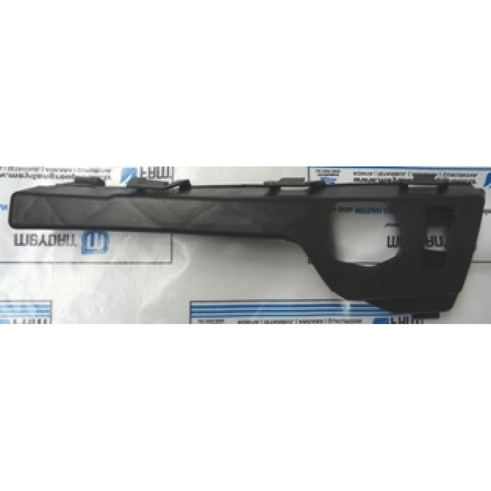 FORD FOCUS- SD/HB- 05/07; ÖN TAMPON İÇ BAĞLANTI BRAKETİ SOL (ORTA KISMA TAKILAN) PLASTİK (BFN) 828-2024A
