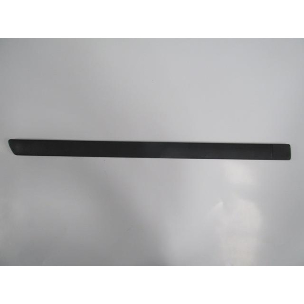 FORD FOCUS- SD- 05/07; ARKA KAPI BANDI SAĞ SİYAH 828-2261