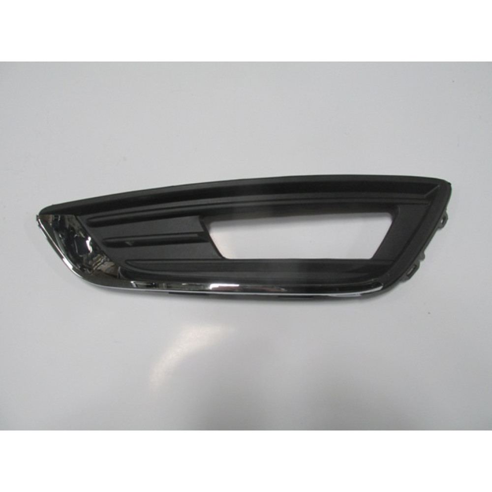 FORD FOCUS- SD/HB- 15/18; SİS LAMBA KAPAĞI SOL SİS DELİKLİ (NİKELAJ ÇITALI) (TW) 831-2062A