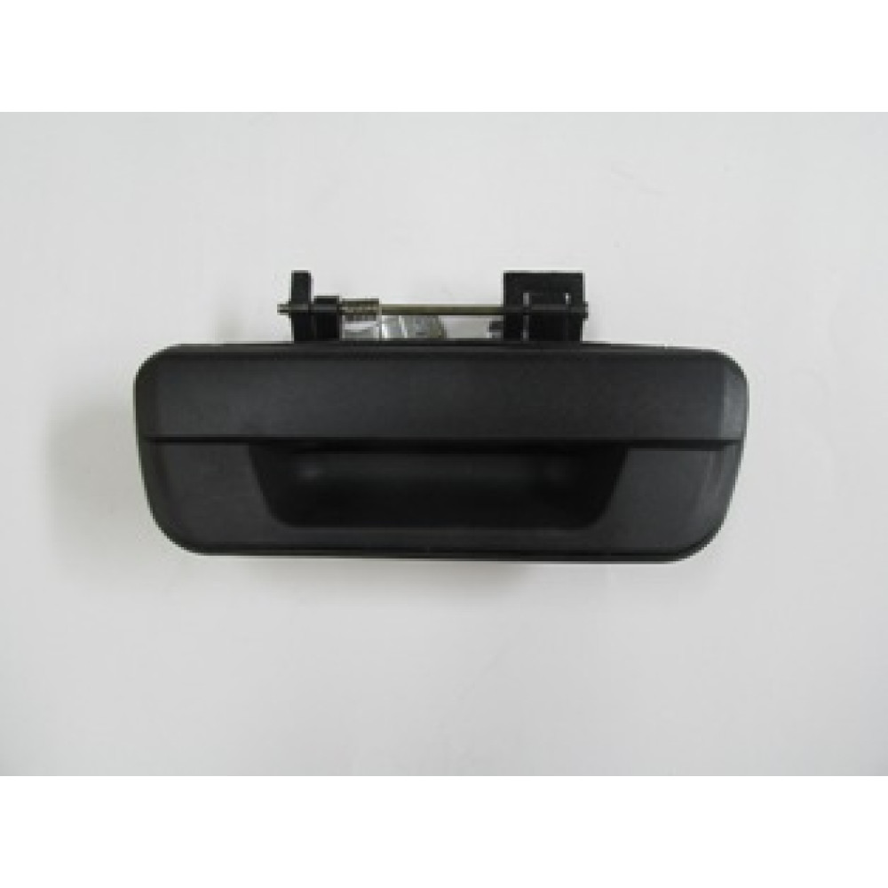 ISUZU D MAX- PICK UP- 04/07; ARKA BAGAJ KAPAĞI ORTA AÇMA KOLU SİYAH (KİLİT DELİKSİZ) (BFN) 981-2880