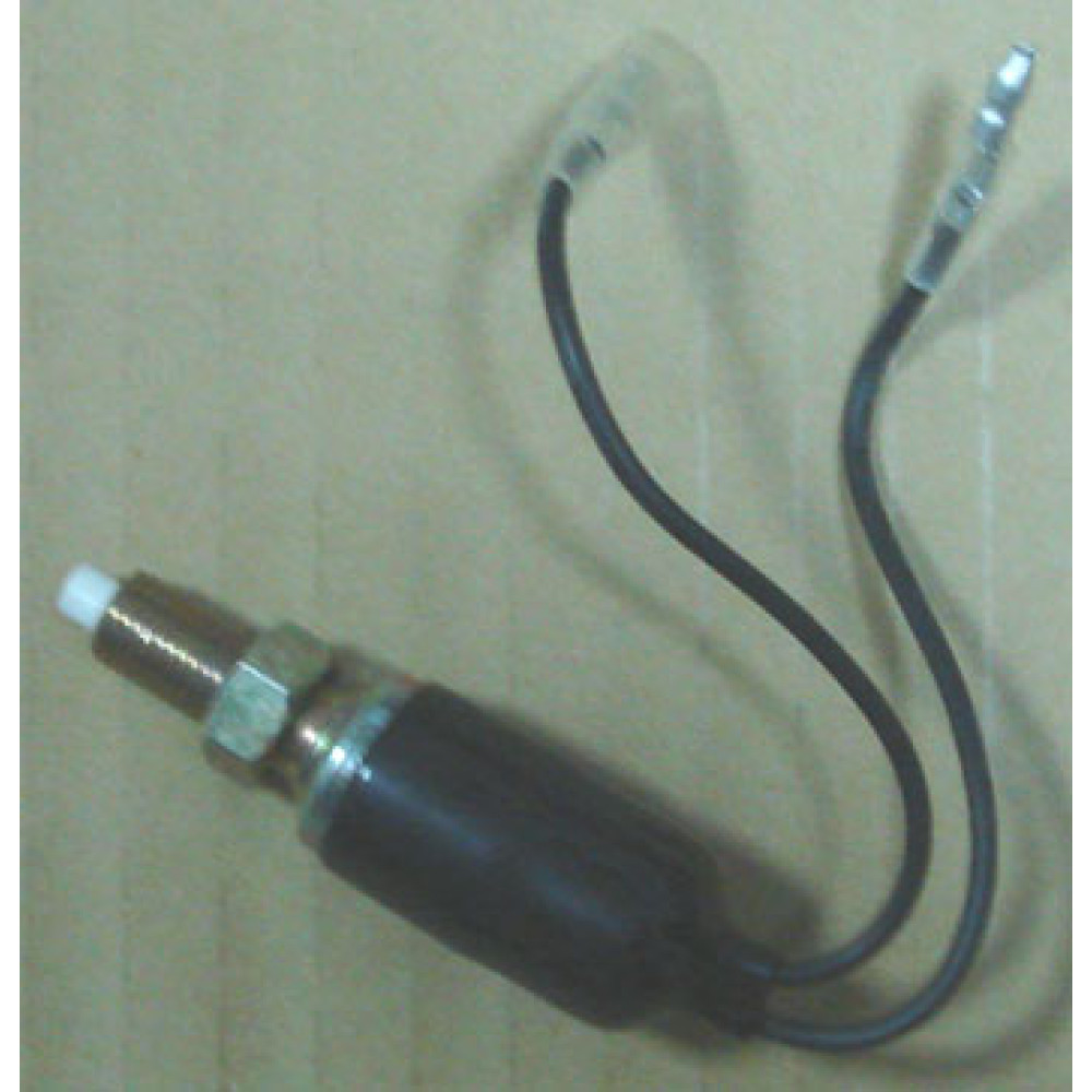 ISUZU NPR- ŞAMPİYON- 97/06; STOP LAMBASI MÜŞÜRÜ ORJ.NO:5-82440-0030 (ÇİFT TEKER) (EXP) 990-4773