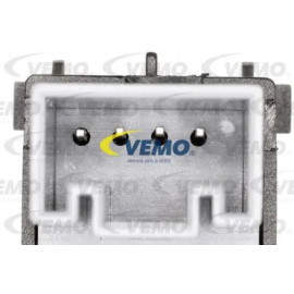 CAM AÇMA DÜGMESI TEKLI BOEM 5G0959855NWZU CAM AÇMA DÜGMESI TEKLI BOEM 5G0959855NWZU