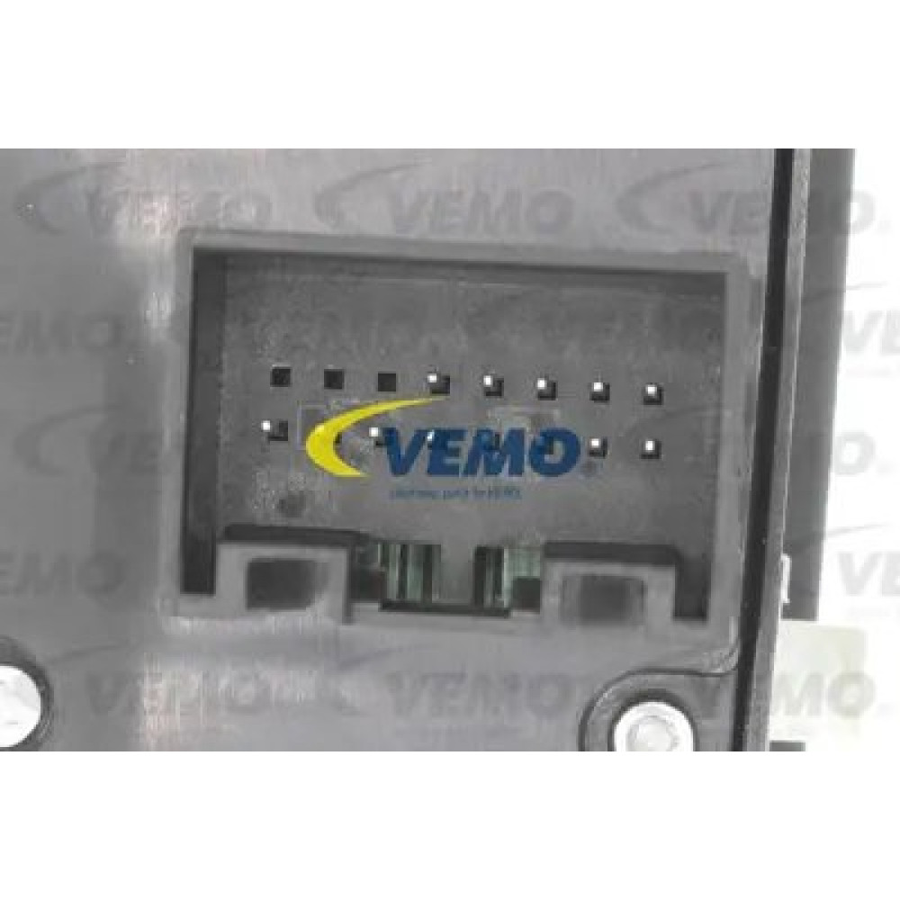 CAM AÇMA DÜGMESI SOL / DÖRTLÜ BSG 68-860-002