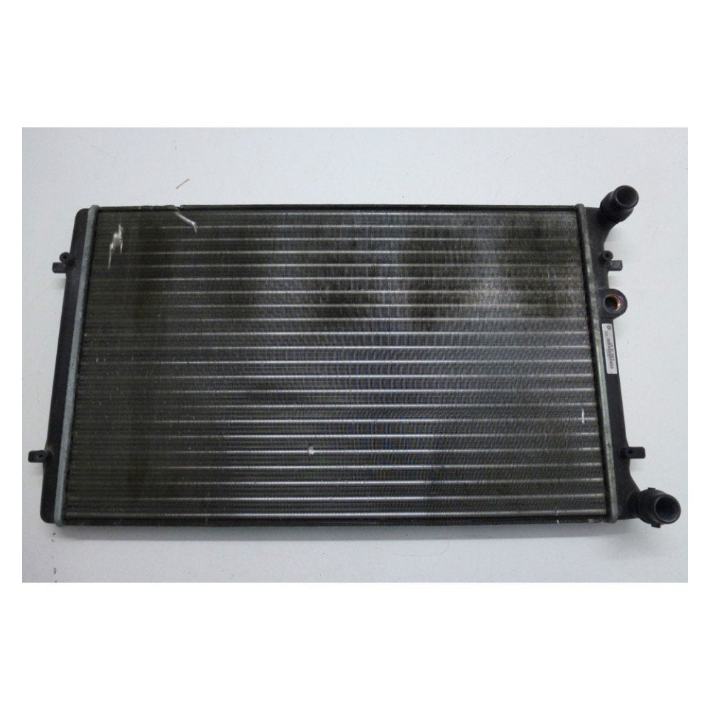 SU RADYATÖRÜ 8MK 376 713-781 (652x404 mm) MAG 359000300220 SU RADYATÖRÜ 8MK 376 713-781 (652x404 mm) MAG 359000300220